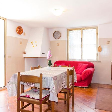Appartamenti In Villa Con Ampio Giardino Esterno Позада Екстер'єр фото