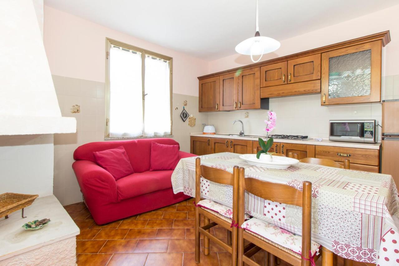 Appartamenti In Villa Con Ampio Giardino Esterno Позада Екстер'єр фото