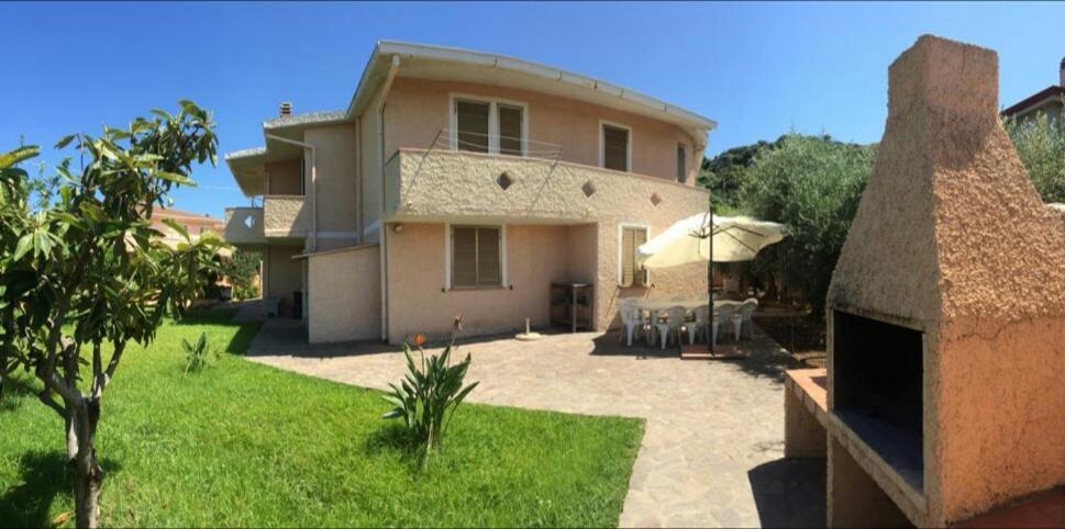 Appartamenti In Villa Con Ampio Giardino Esterno Позада Екстер'єр фото