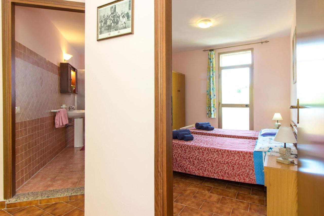 Appartamenti In Villa Con Ampio Giardino Esterno Позада Екстер'єр фото
